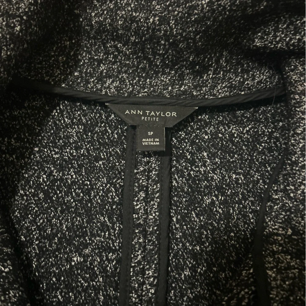 Ann Taylor jacket - Picture 2 of 3